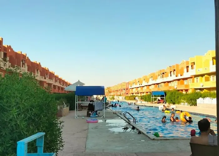 Relaxing With Pool & Sandy Apartment *